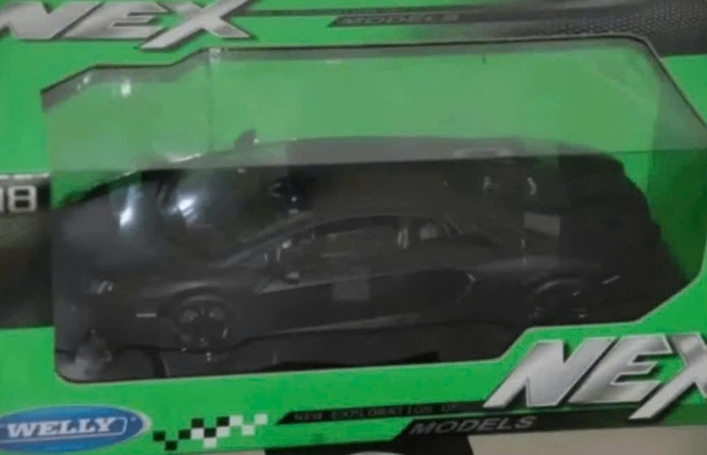 1:18 LAMBORGHINI AVENTADOR matt black Welly NEX in doos WRH, Hobby en Vrije tijd, Modelauto's | 1:18, Verzenden, Zo goed als nieuw