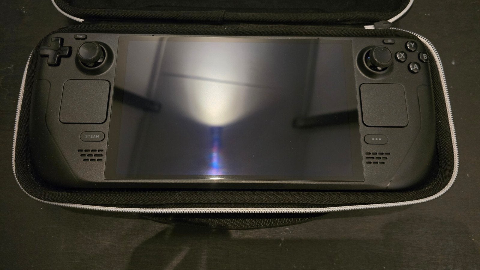 Steam Deck met Ugreen Dock en extra screenprotector