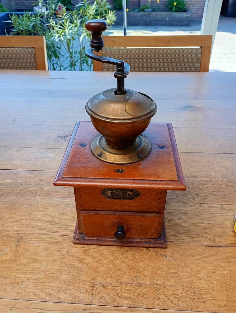 Oude koffiemolen, Antiek en Kunst, Antiek | Keukenbenodigdheden, Ophalen