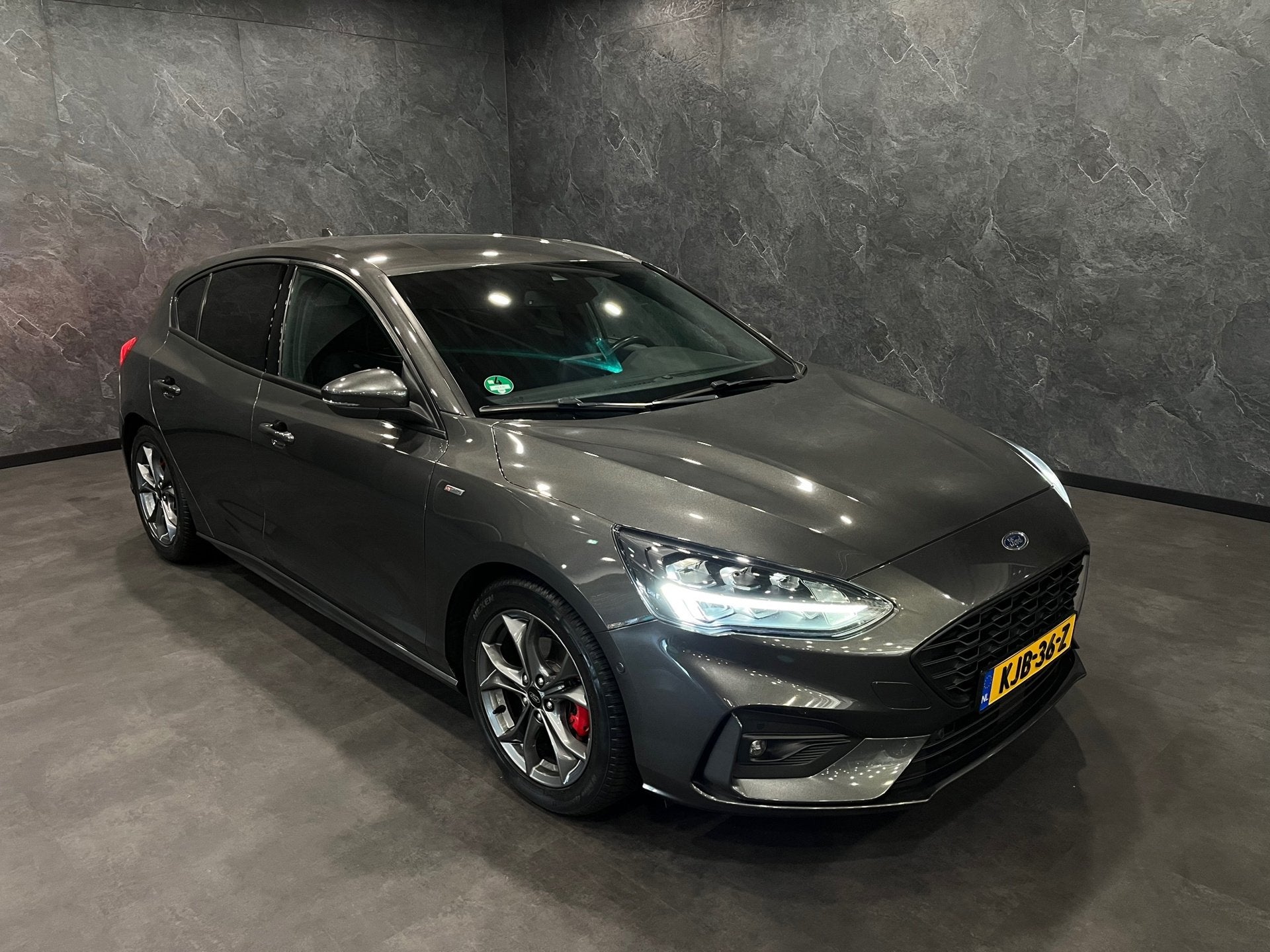 Ford Focus 1.0 EcoBoost ST LINE Business AUTOMAAT LED CAMERA, 125 pk, Gebruikt, Bedrijf, 3 cilinders