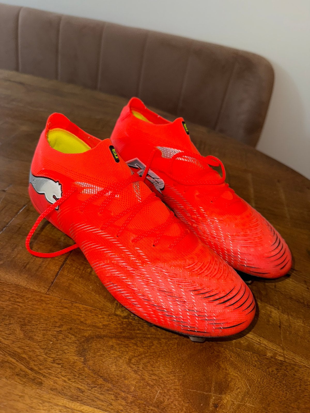 PUMA FUTURE 9 ULTIMATE FG MAAT 42 - ROOD/WIT/ZWART/ZILVER, Sport en Fitness, Voetbal, Schoenen, Ophalen of Verzenden, Zo goed als nieuw