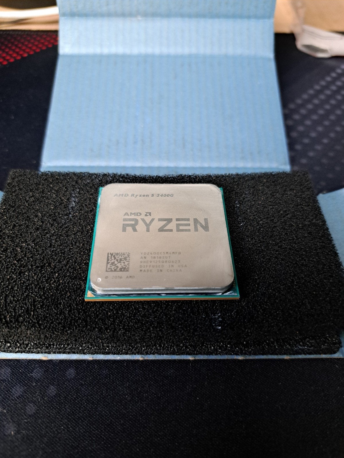 AMD Ryzen 5 2400G AM4 Processor - Zo goed als nieuw, Computers en Software, Processors, Zo goed als nieuw, 4-core, 3 tot 4 Ghz
