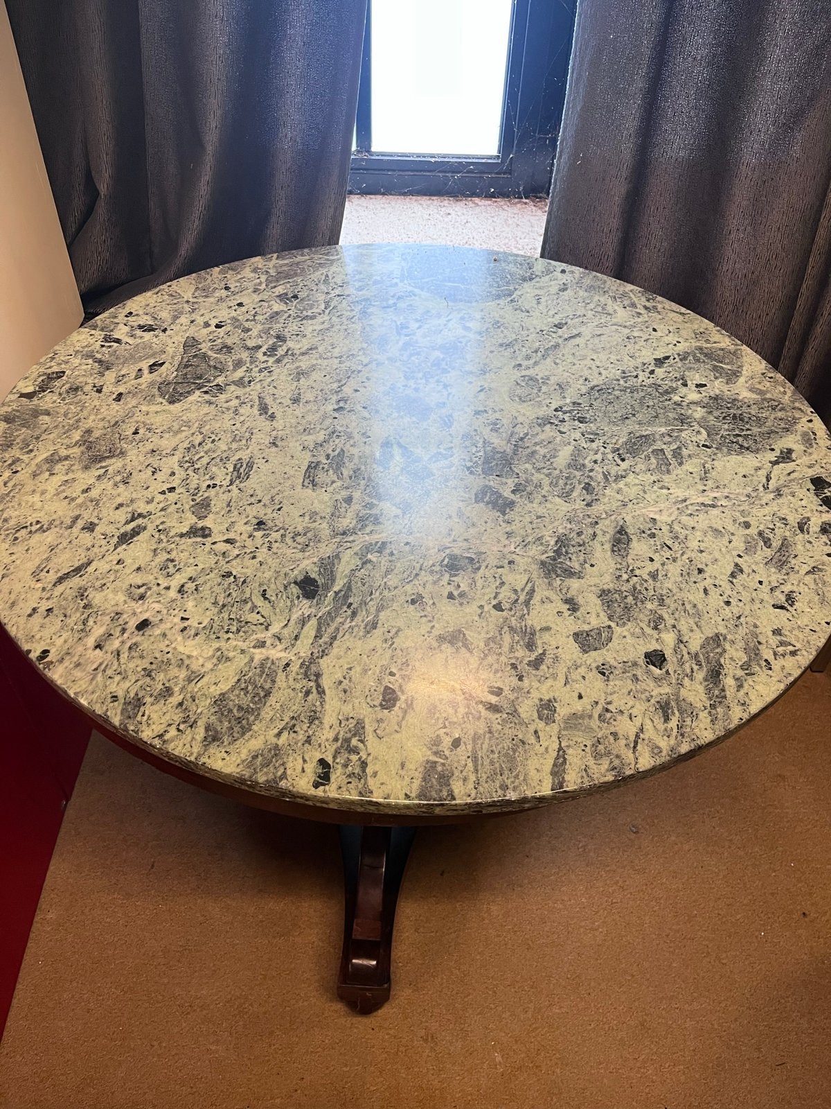Antieke ronde tafel met marmeren blad, Ophalen