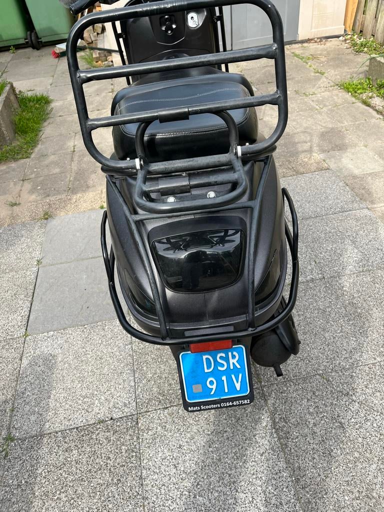 Momo Design Scooter - Mat Zwart, Ophalen, Gebruikt, Benzine, Overige merken