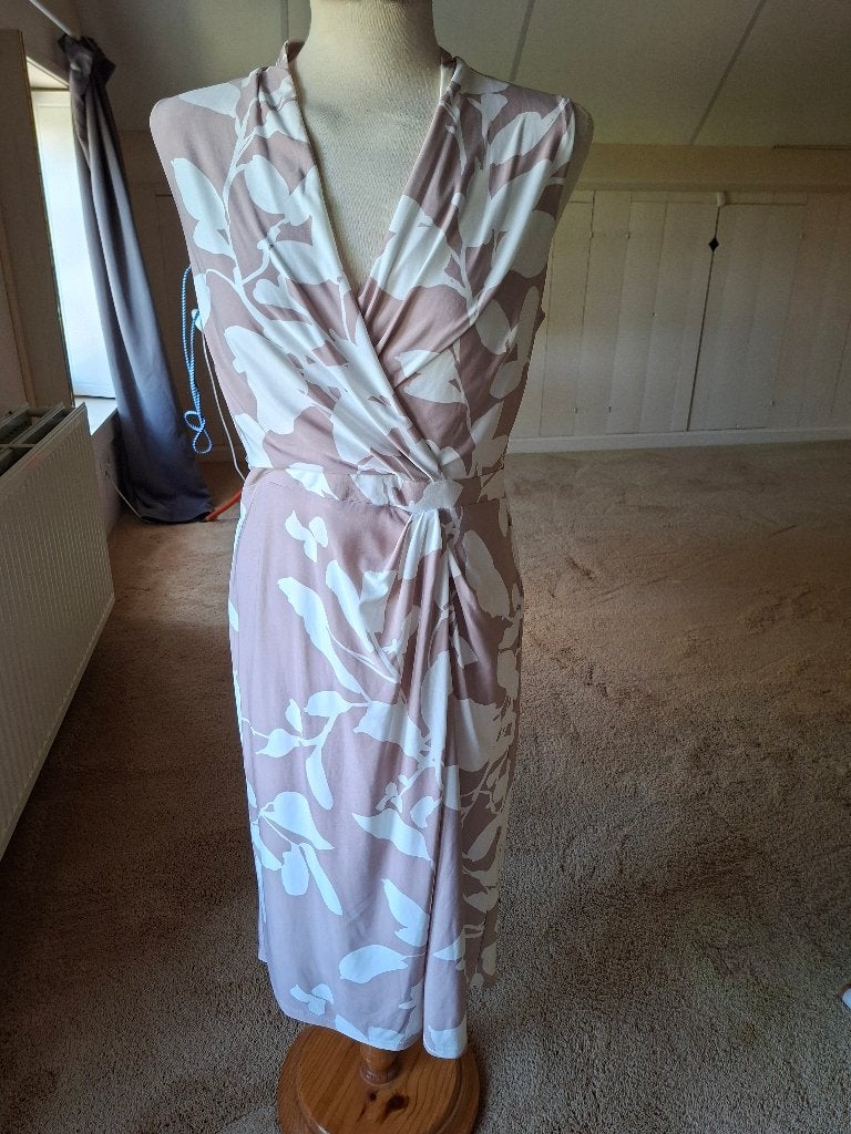Phase eight jurk 40 zgan, Kleding | Dames, Maat 38/40 (M), Beige, Ophalen of Verzenden, Zo goed als nieuw