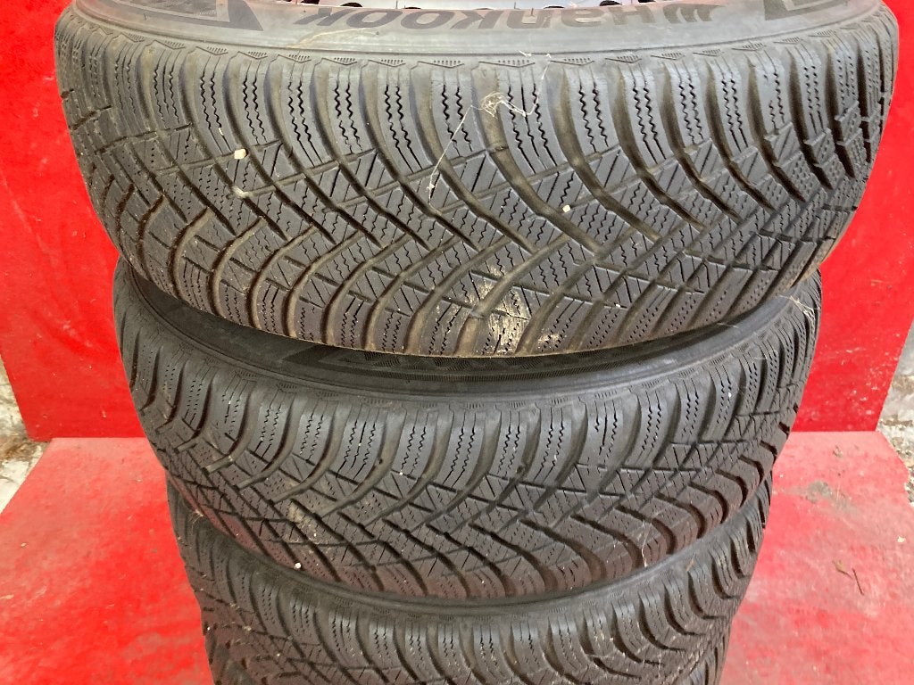 Winterbanden Renault Clio 185/65R15 Hankook, Auto-onderdelen, Gebruikt, 15 inch, ., Banden en Velgen