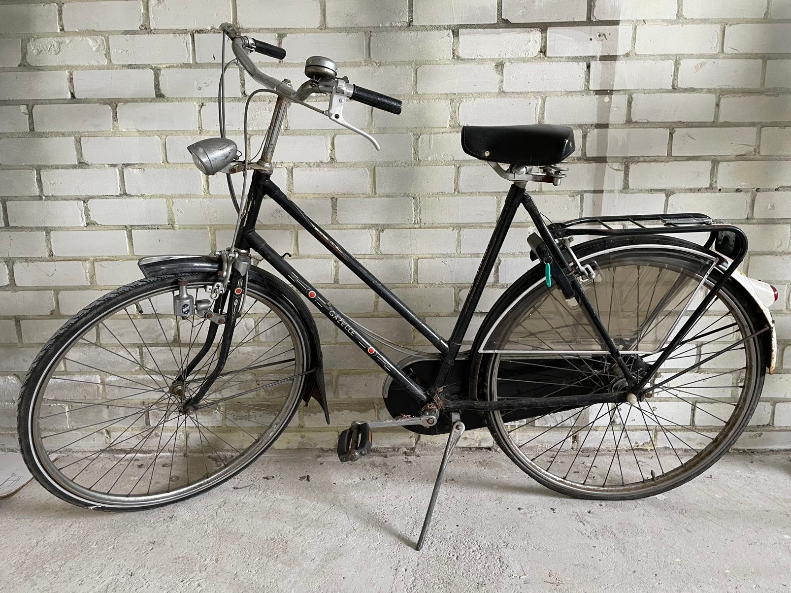 Damesfiets Gazelle met drie versnellingen, Ophalen, Gebruikt, Gazelle, Versnellingen