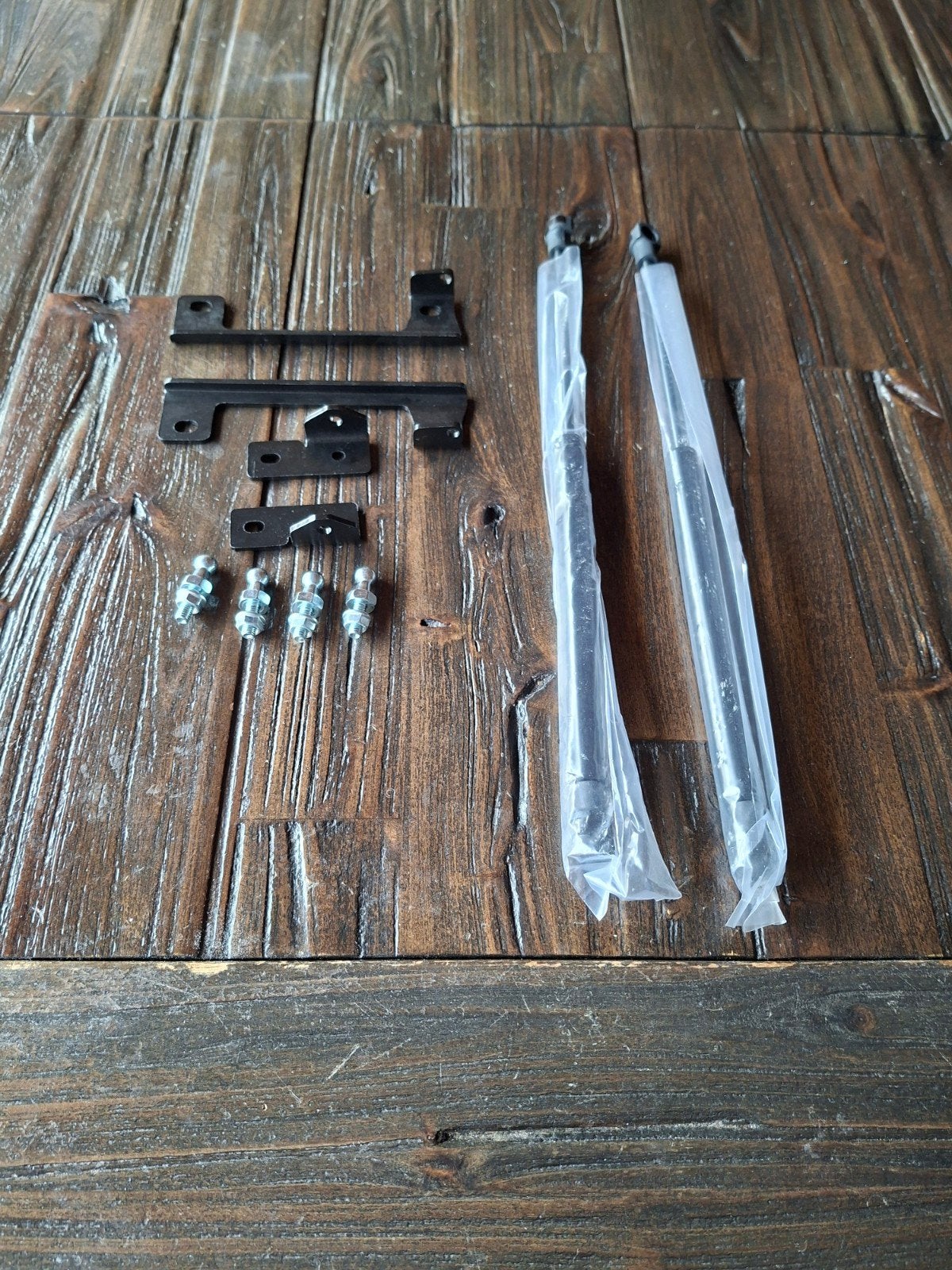 Nieuwe Hoodlifts voor Ford Focus 2012, Links, Nieuw, Ophalen of Verzenden, Ford