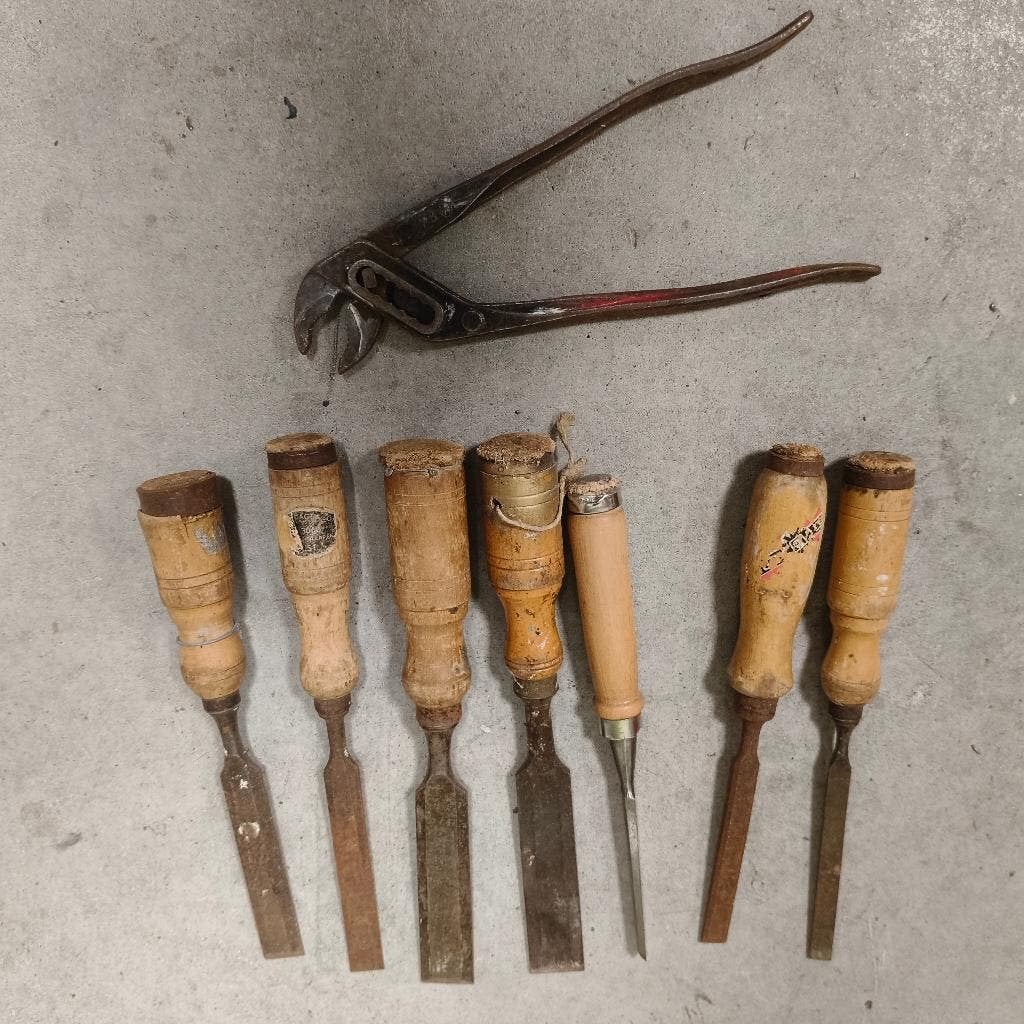 Vintage gereedschap 7x Beitels en waterpomptang, Antiek en Kunst, Ophalen