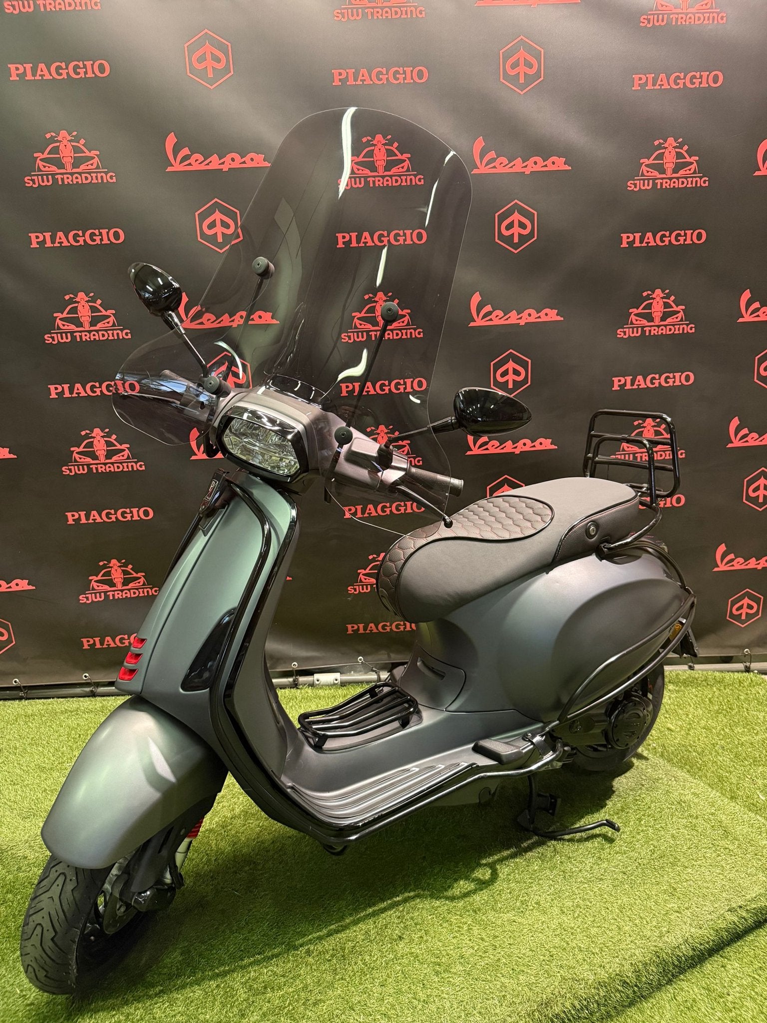 Vespa Sprint 2021 Snor/Brom! Mat Grijs / RS Zadel / Garantie, Fietsen en Brommers, -, -, Ophalen of Verzenden, -