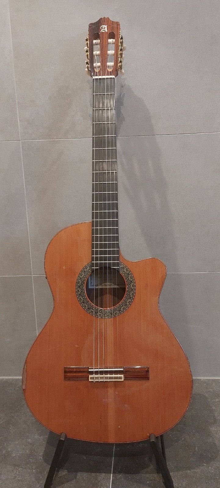 Alhambra 5P CW E2 Klassieke Gitaar met Koffer, Ophalen of Verzenden, Gebruikt, Klassieke of Spaanse gitaar, Met (piezo-)element