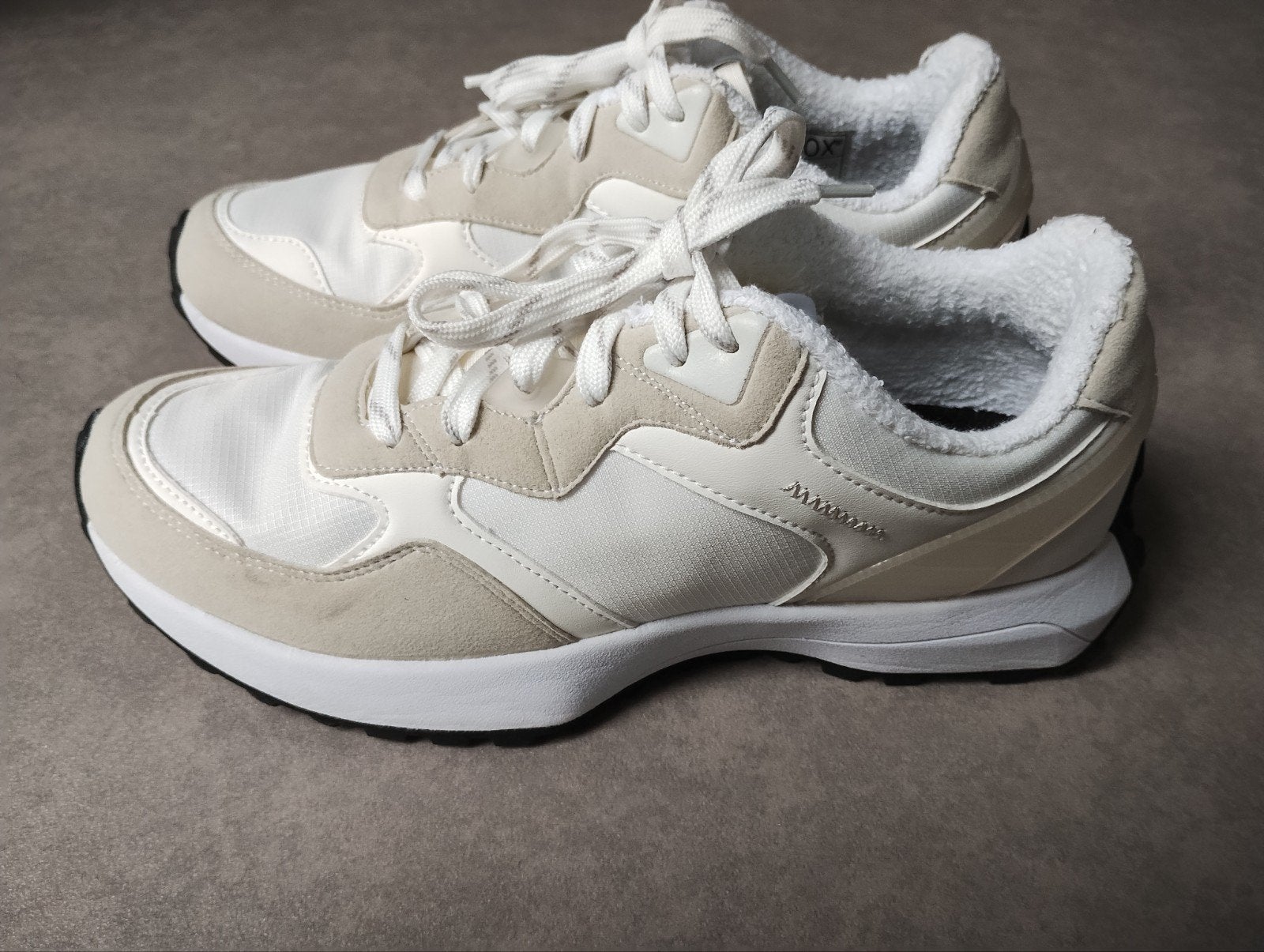 Nieuwe Sneakers Maat 41, Wit, Nieuw, Ophalen of Verzenden, Oxmox
