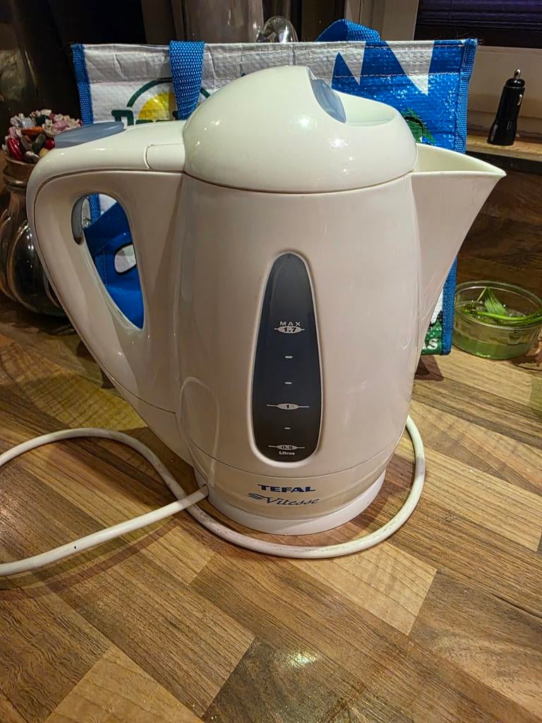 Tefal waterkoker, 1 tot 2 liter, Ophalen of Verzenden