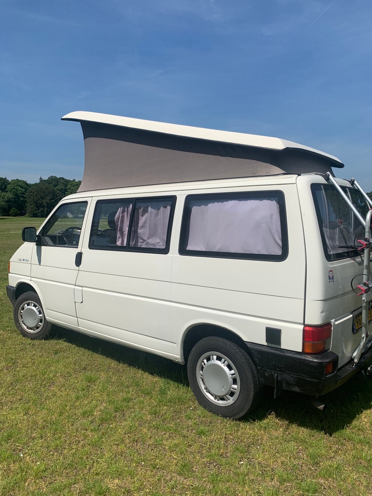 Te koop originele VW T4 Westfalia California camper, Buscamper of Camperbus, Reservewiel, Volkswagen, Koelkast