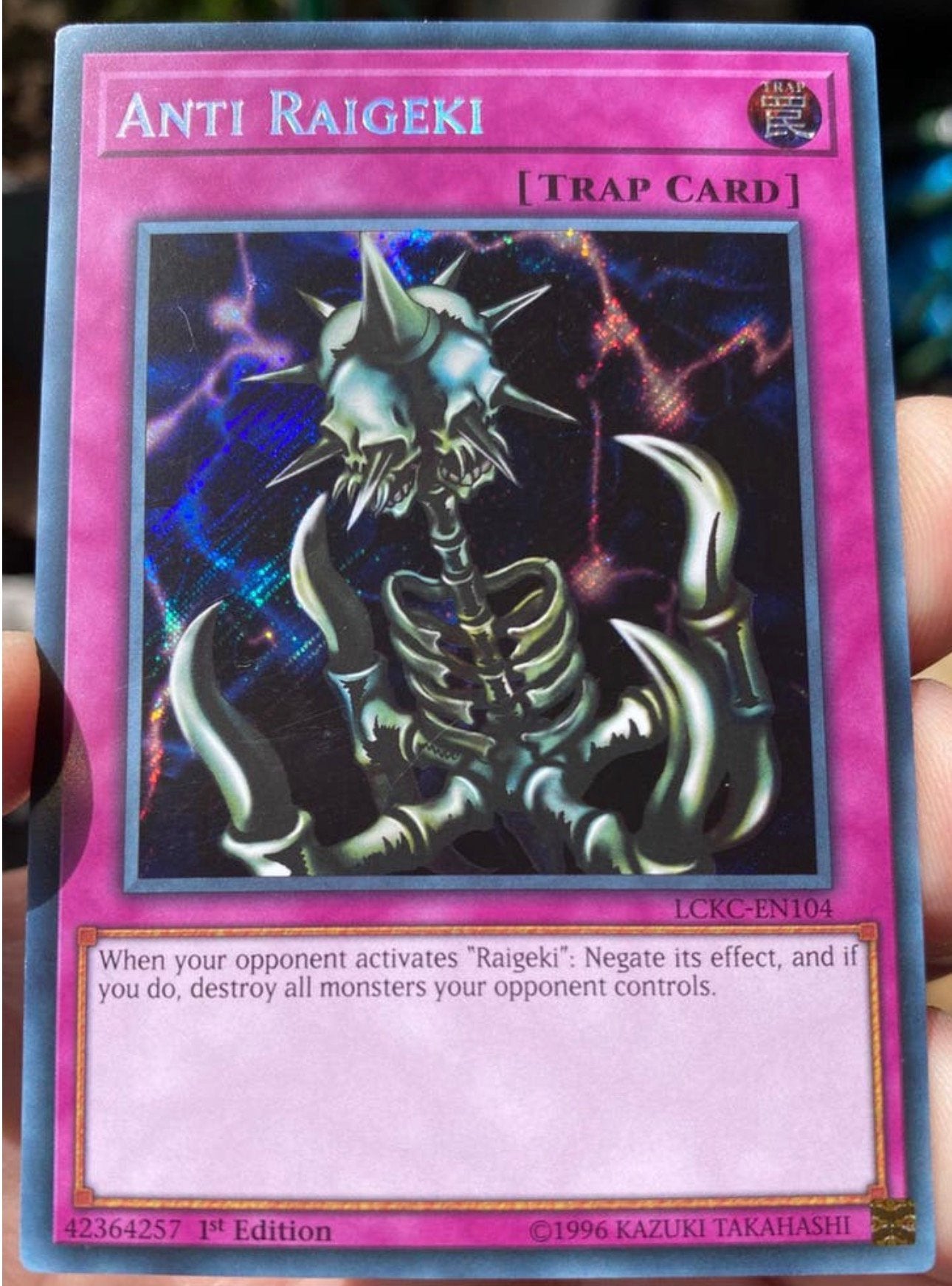 Yu-Gi-Oh! Anti Raigeki LCKC 1st Edition !, Hobby en Vrije tijd, Verzamelkaartspellen | Yu-gi-Oh!, Ophalen of Verzenden, Zo goed als nieuw