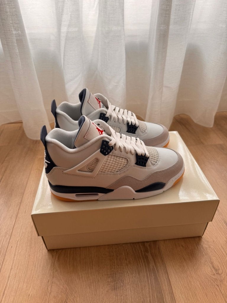 Nike SB x Air Jordan 4 “Summit White/Navy” Maat EU 40.5, Wit, Nike, Nieuw, Ophalen of Verzenden