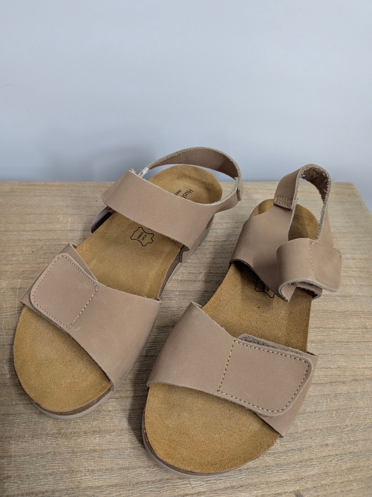 Hush Puppies sandalen maat 36 beige, Hush Puppies Footwear, Wolverine World Wide, Inc., 9341 Courtland Dr NE, Rockford, MI 49351, USA