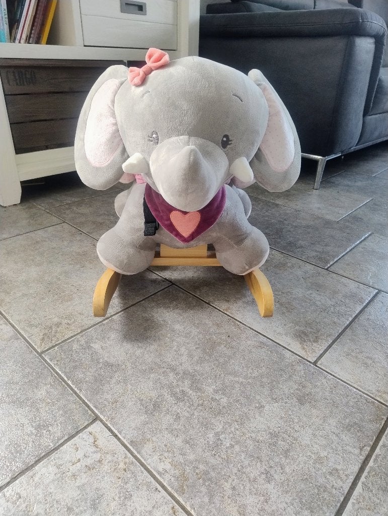 Hobbeldier olifant, Ophalen, Zo goed als nieuw