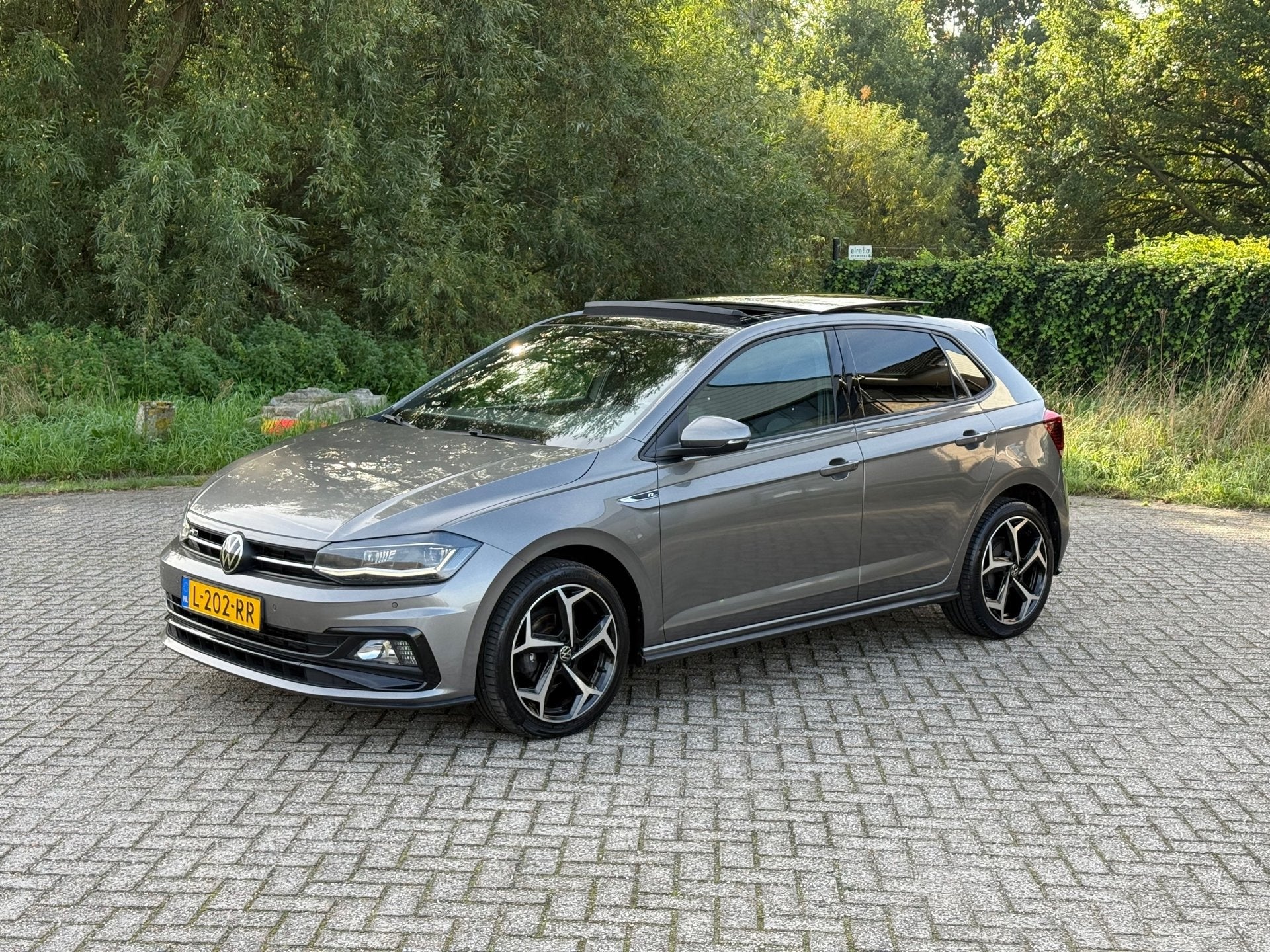 Volkswagen Polo 1.0 TSI R-LINE DSG I PANO I DIGITAL DASH I N, Dealer onderhouden, Gebruikt, Euro 6, 95 pk