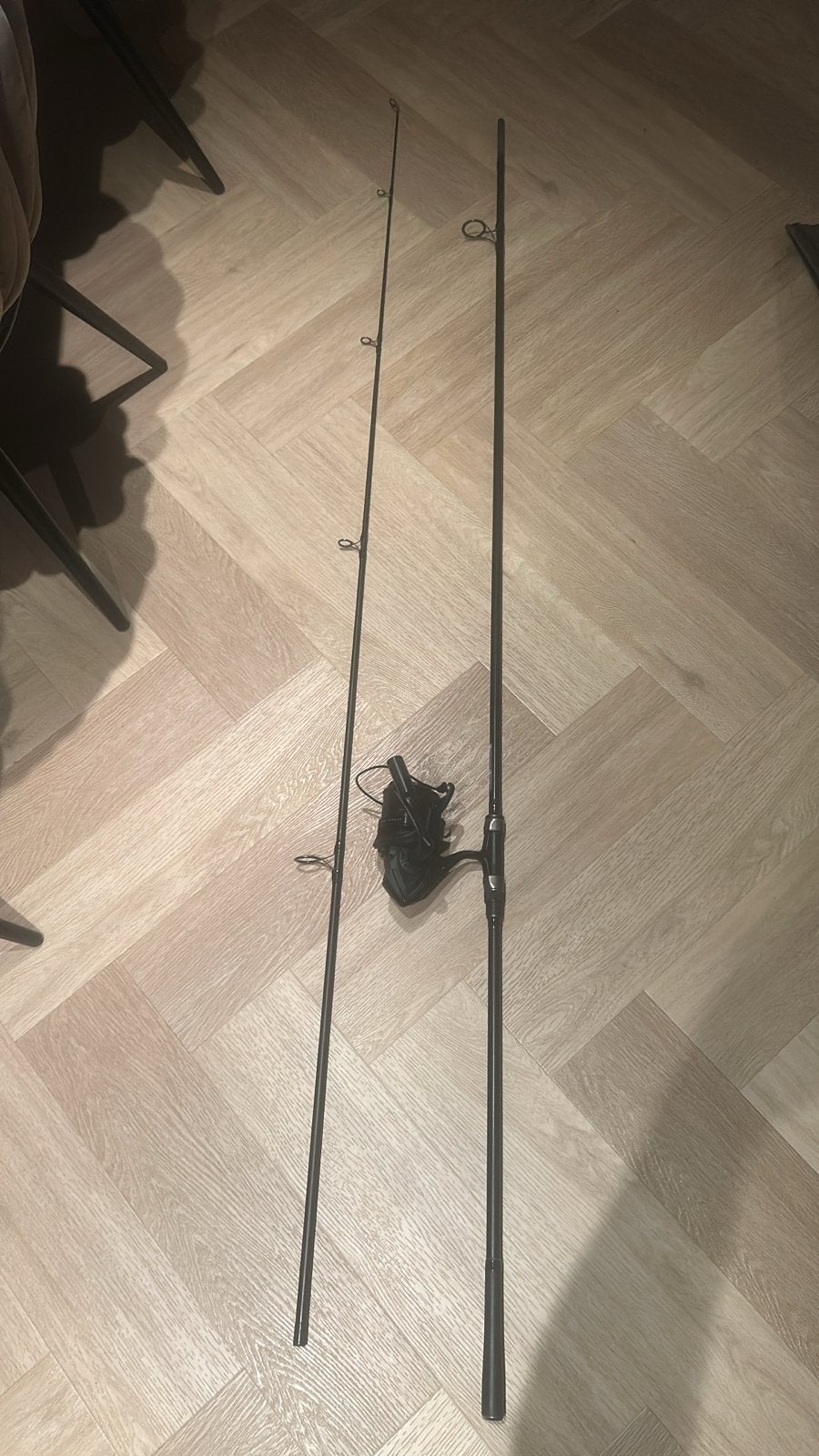 Nette Fox Hengel 2-delig 12ft 2.75lb met NGT Molen, Ophalen of Verzenden, Zo goed als nieuw, Complete hengel