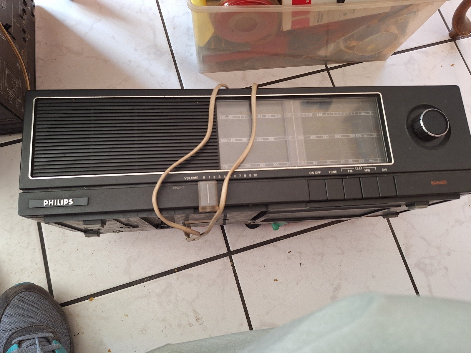 Vintage Philips radio - kraakt zonder geluid, Audio, Tv en Foto, Radio's, Ophalen of Verzenden