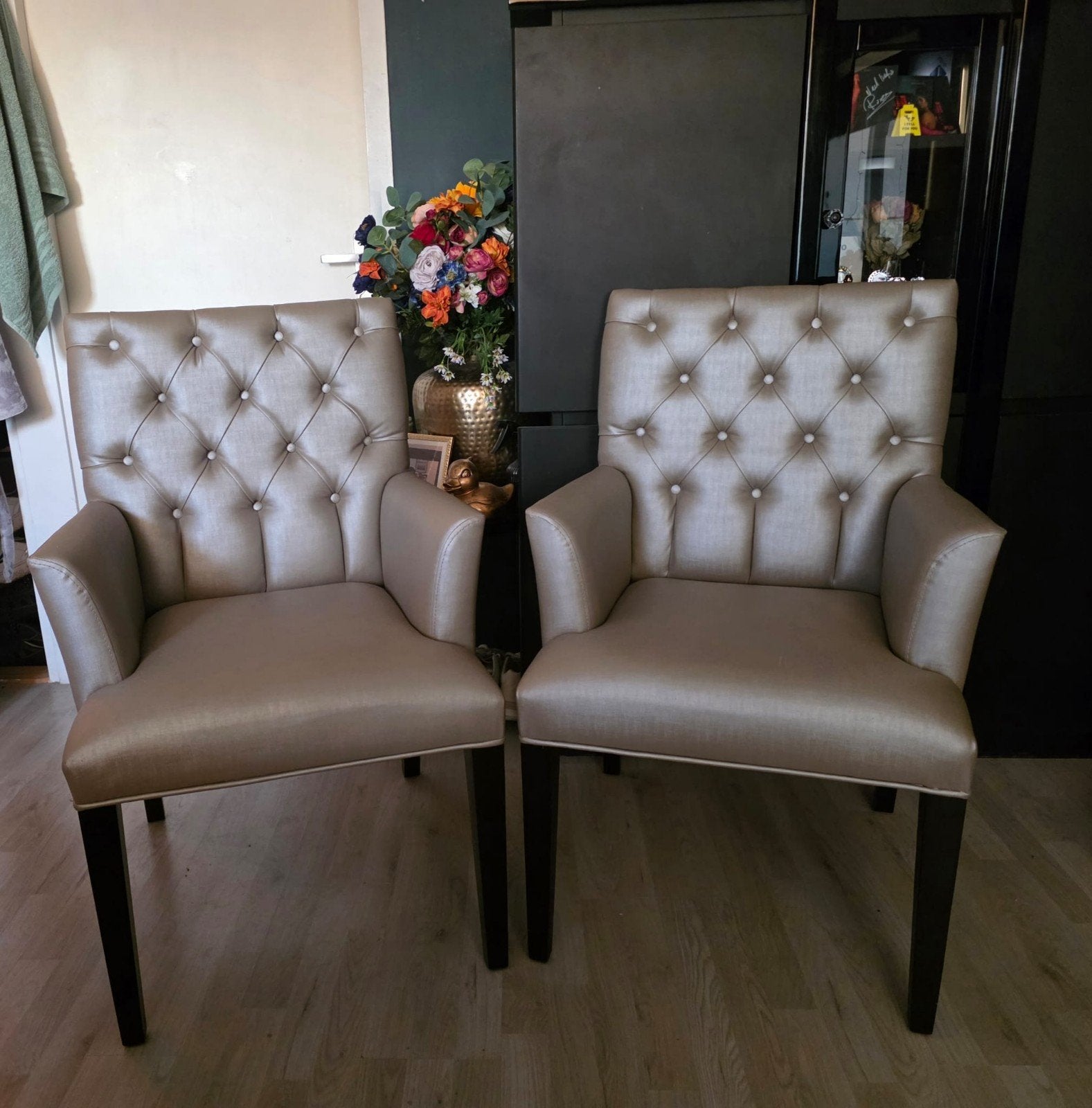 Landelijke,  stijlvolle eetkamerstoelen met gecapitonneerde, Huis en Inrichting, Stoelen, Ophalen, Twee, Overige kleuren, Klassiek, Modern, Elegant