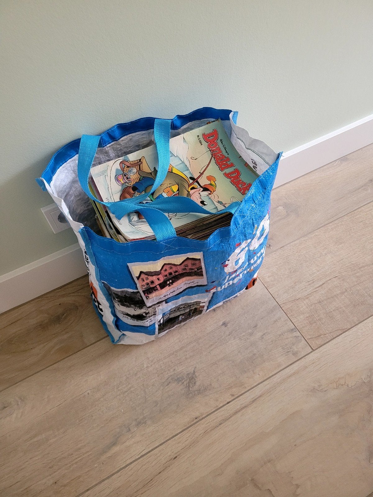 Shopper vol met oude Donald Ducks, Meerdere stripboeken, Ophalen, Gelezen