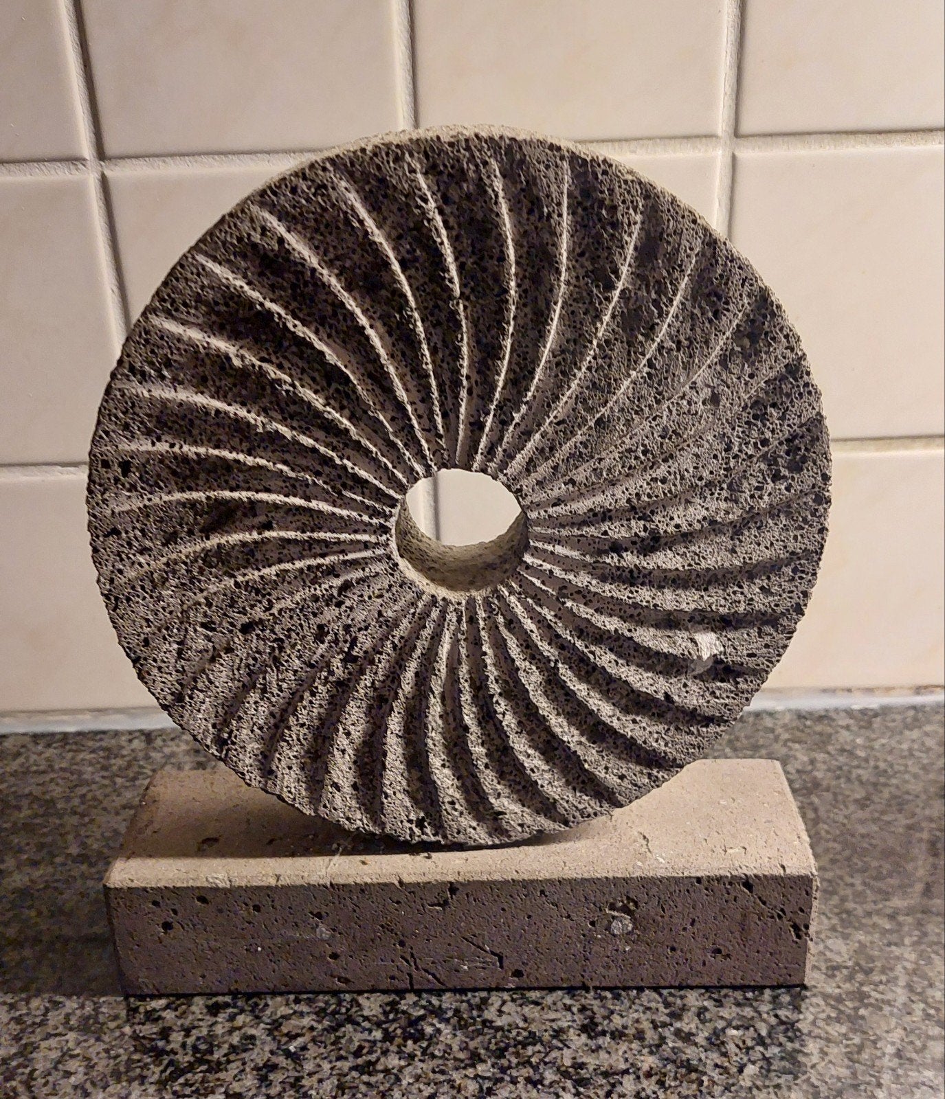molensteen basaltlava Tefriet,  Mendig in de Eifel, unica,, Ophalen of Verzenden