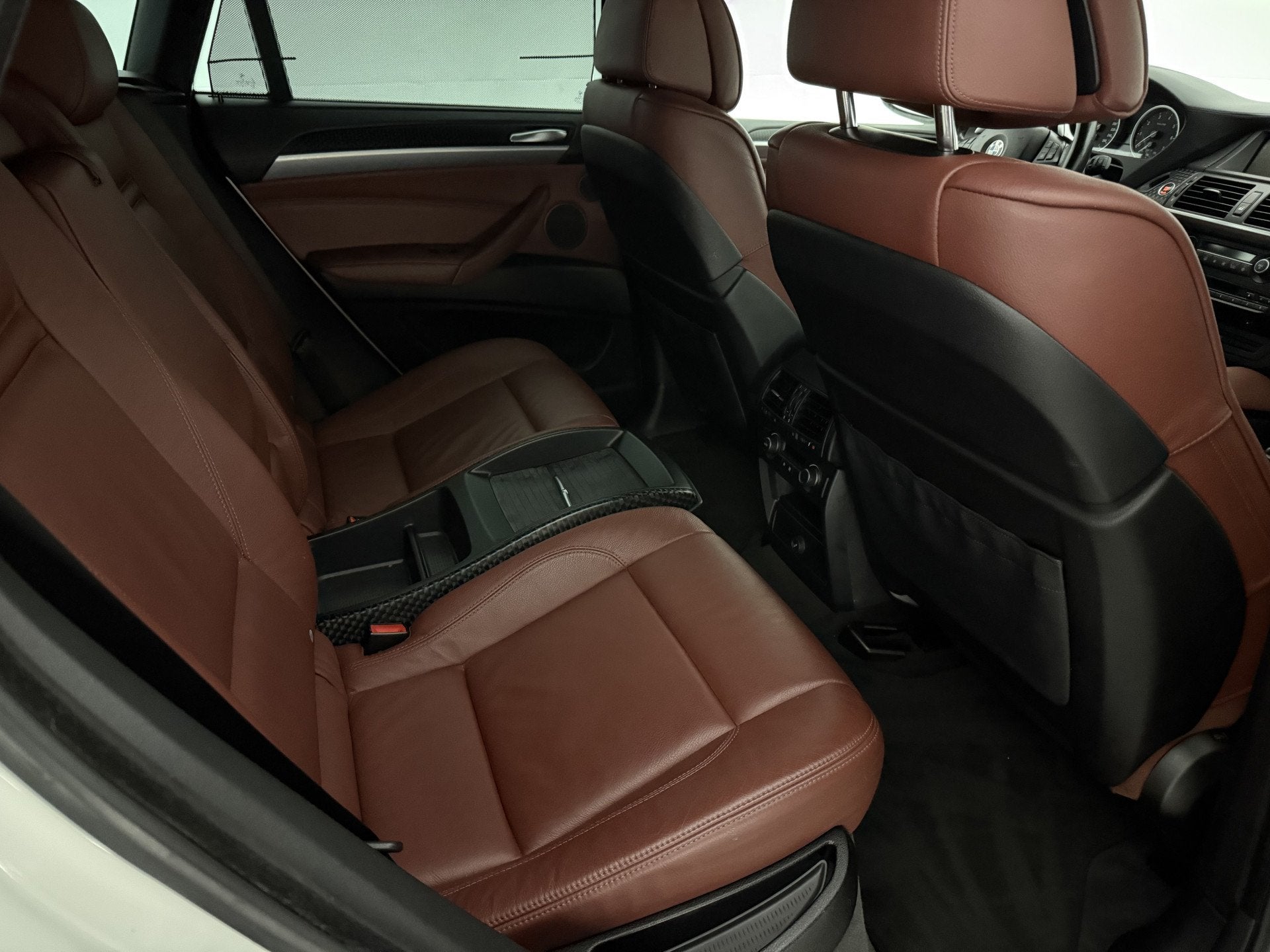 Foto 39 van BMW X6 xDrive High Executive 408PK | Youngtimer | Camera | M