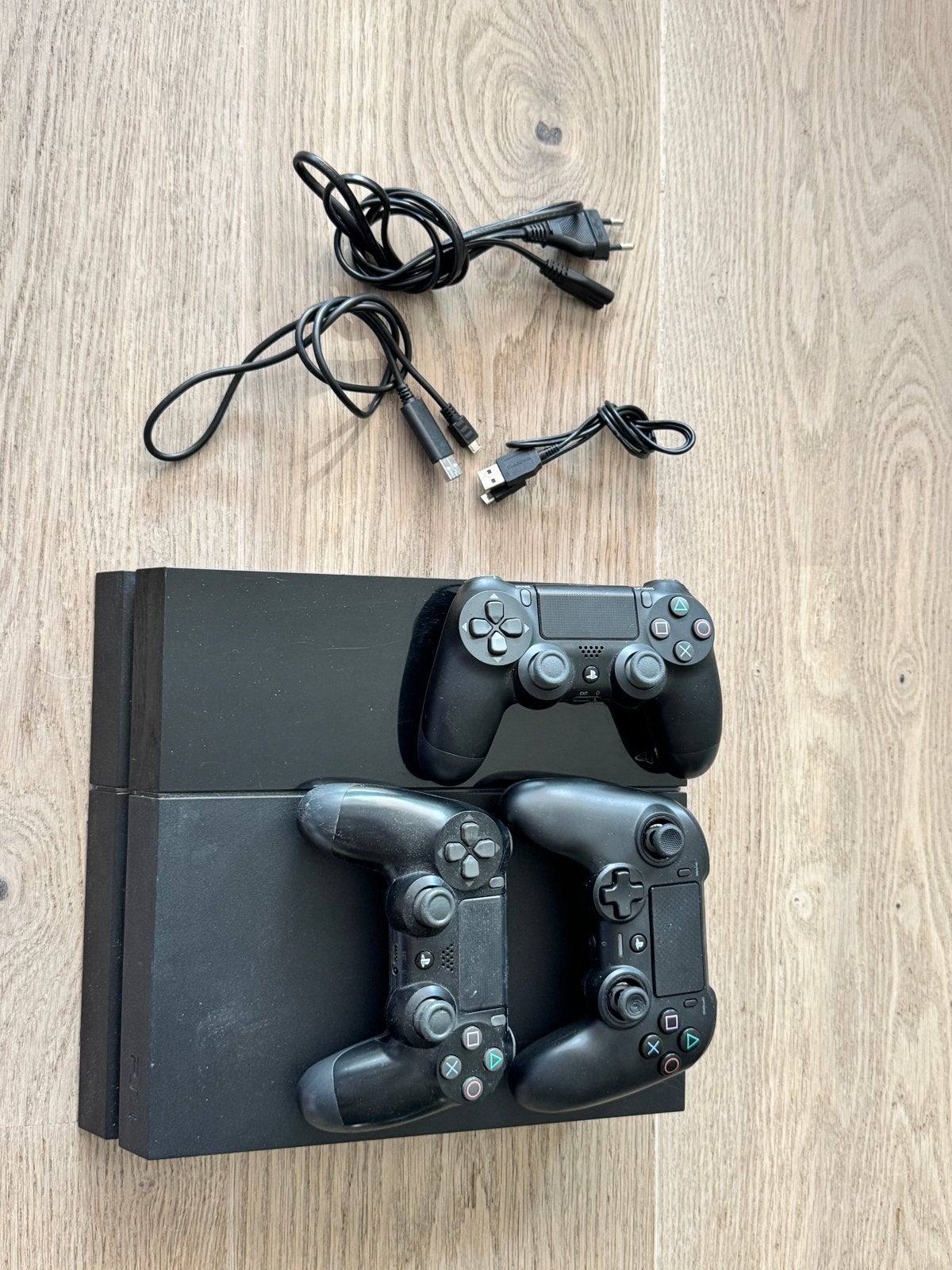 PlayStation 4 (PS4) met 3 controllers en kabels, Ophalen, Original, Met 3 controllers of meer, 500 GB