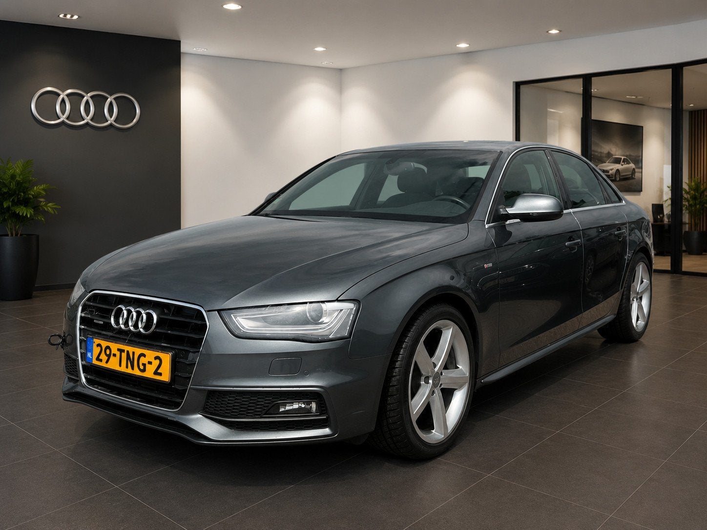 Audi A4 Limousine 3.0 TDI quattro S-Line 2012 Defect, Auto's, Audi, Automaat, Euro 5, Gebruikt, 197 €/maand