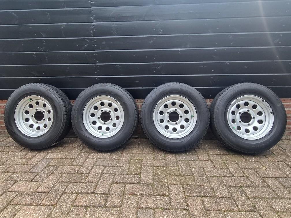 Set winterwielen Suzuki Vitara/Jimny/Samuari., Auto-onderdelen, Banden en Velgen, Ophalen, Gebruikt, 15 inch, Banden en Velgen