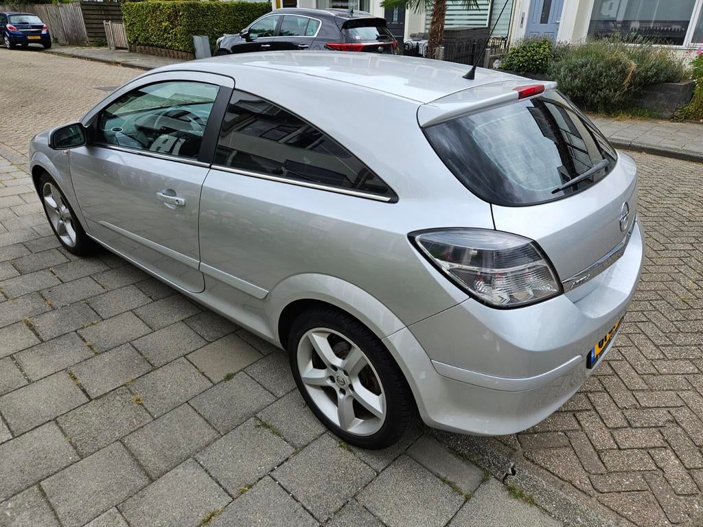 Opel Astra GTC 1.6 Cosmo  2005, Ophalen, Gebruikt, Opel