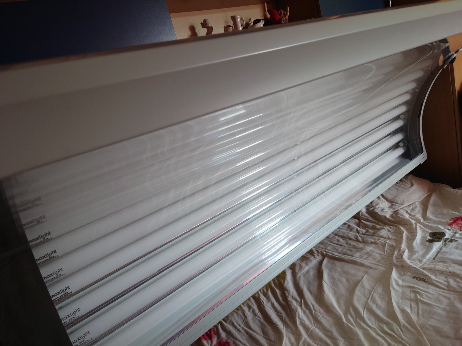 Zonnebank op voet - bovenkant (2 lampen defect), Witgoed en Apparatuur, Zonnebanken en Gezichtsbruiners, Ophalen, Gebruikt, Zonnebank enkelzijdig