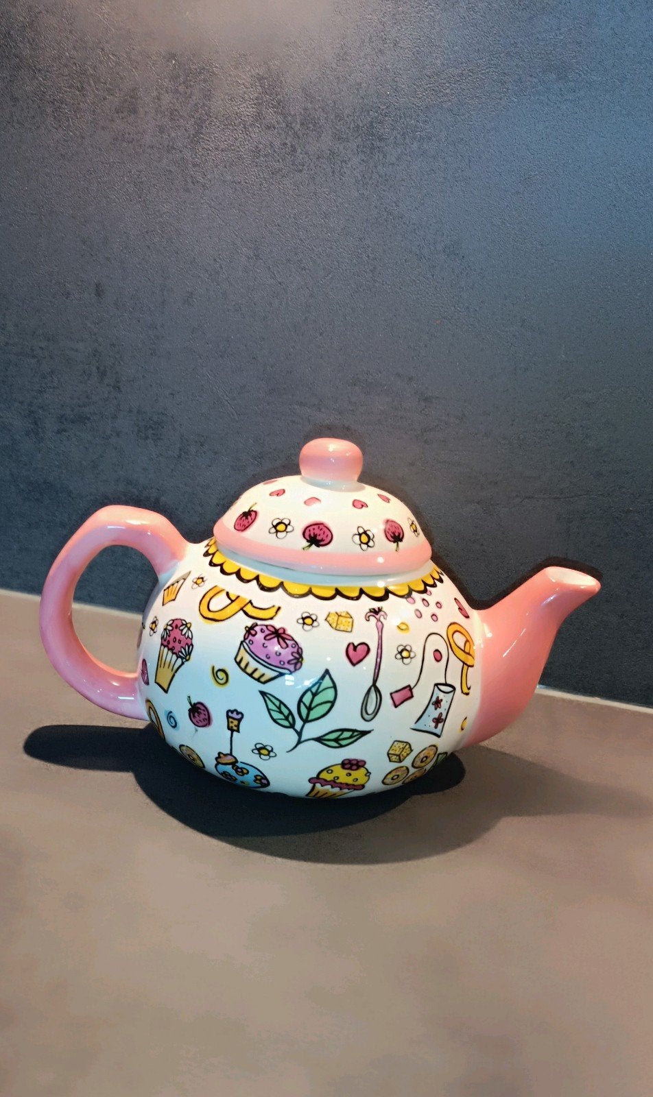 Blond Amsterdam Theepot 1,5L - Even Bijkletsen (Zoetigheden), Keramiek, Overige typen, Ophalen of Verzenden, Zo goed als nieuw