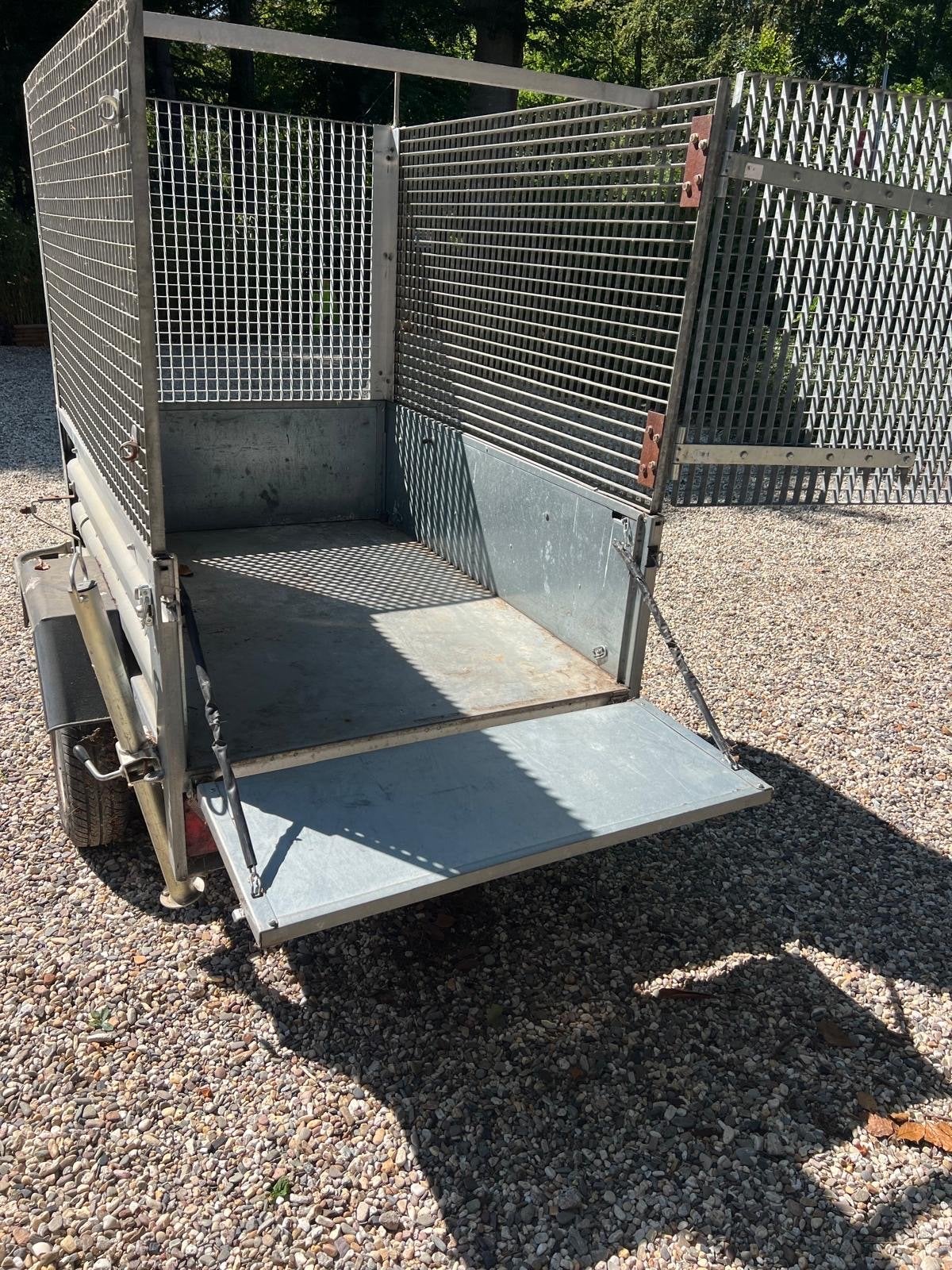 Stevige aanhanger met hoge wanden, Ophalen, Gebruikt