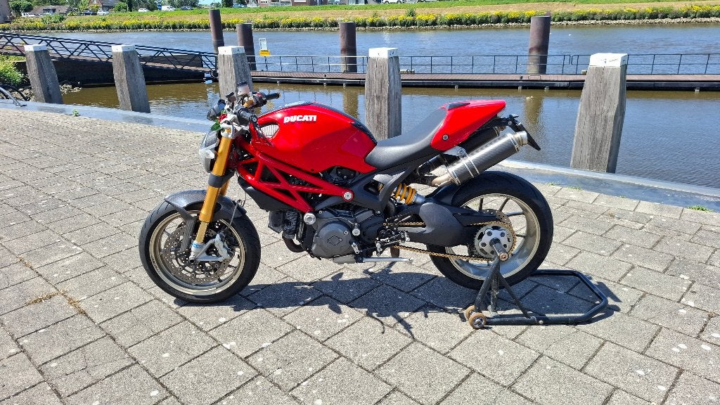 Ducati Monster 1100S, 2 cilinders, Sportuitlaat, Motorrijbewijs A, Particulier