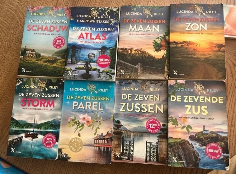 De Zeven Zussen reeks van Lucinda Riley (7 boeken), Boeken, Romans, Ophalen of Verzenden, Gelezen