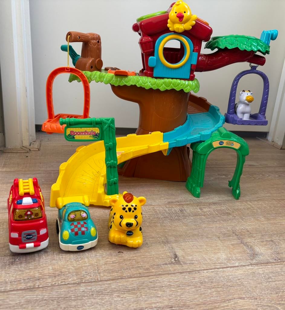 Vtech Toettoet auto’s boomhuis, Ophalen of Verzenden, Gebruikt, 6 maanden tot 2 jaar
