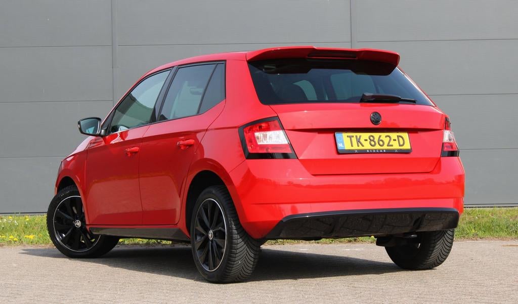 Skoda Fabia 1.0 TSI MonteCarlo Automaat Carplay Panodak !NIE, Auto's, Skoda, Stof, Gebruikt, 1064 kg, Bedrijf