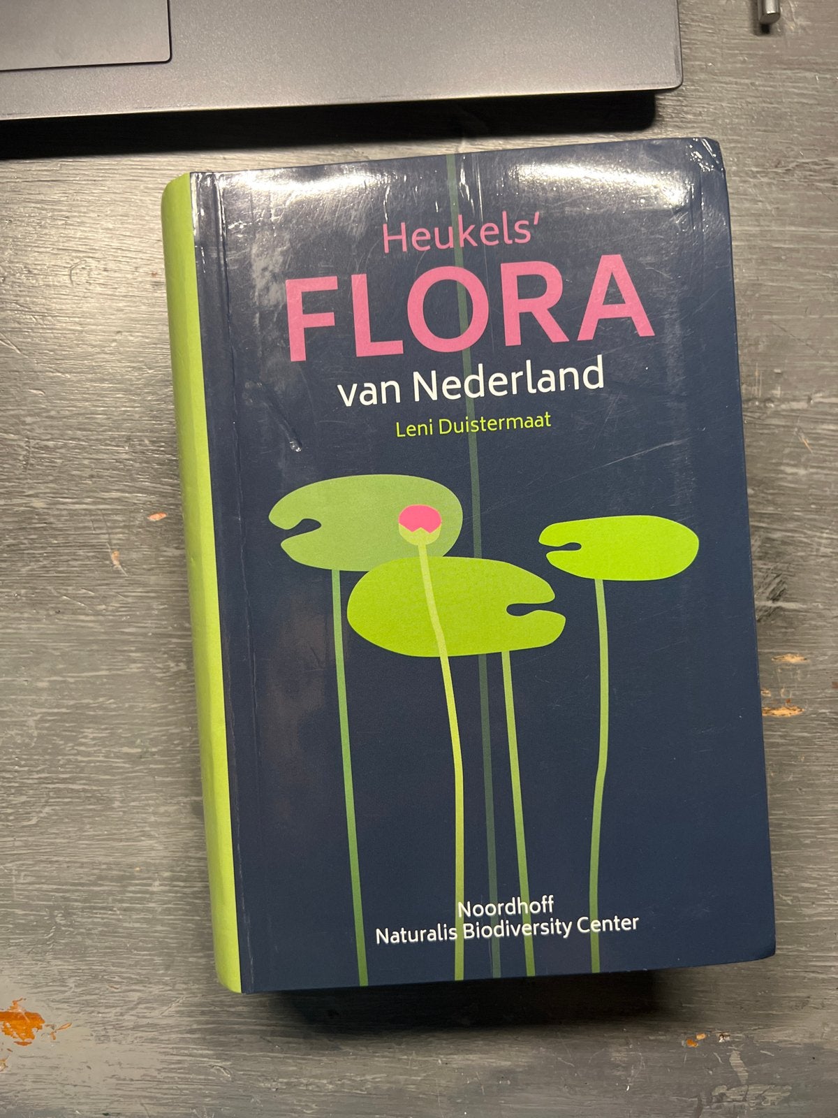 Heukels' Flora van Nederland - Leni Duistermaat, Boeken, Ophalen of Verzenden, Zo goed als nieuw, Bloemen, Planten en Bomen