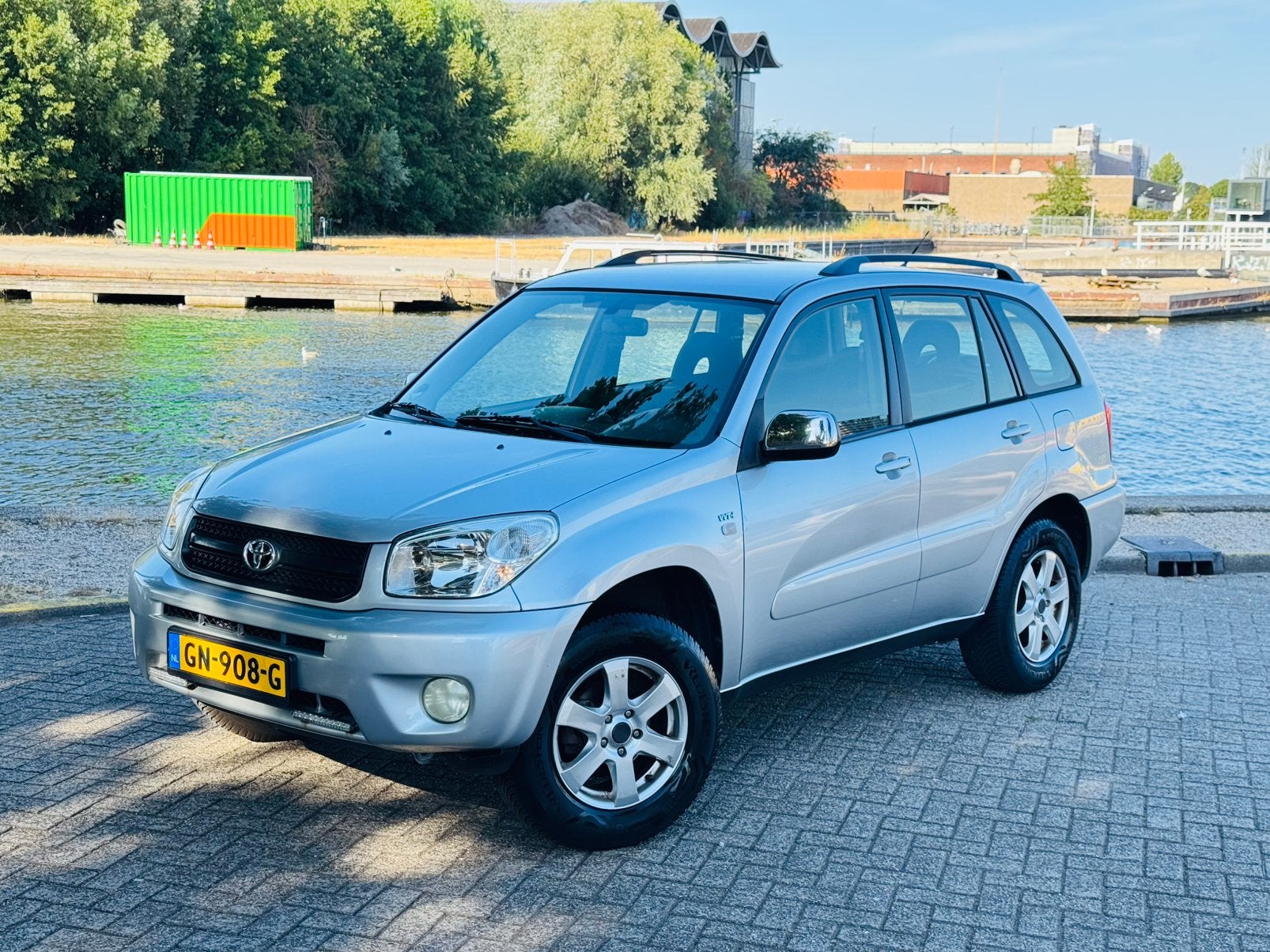 Toyota Rav4 2.0 AUTOMAAT 2004 4WD/Trekhaak/Airco/NieuwAPK, Automaat, 1998 cc, Stof, 1280 kg
