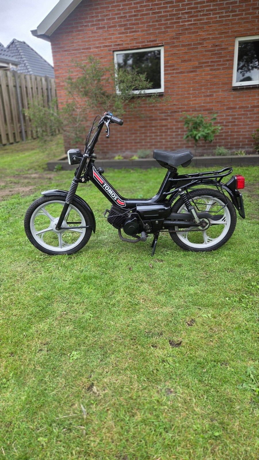 Nette goedlopende Tomos, Fietsen en Brommers, Ophalen, Zo goed als nieuw