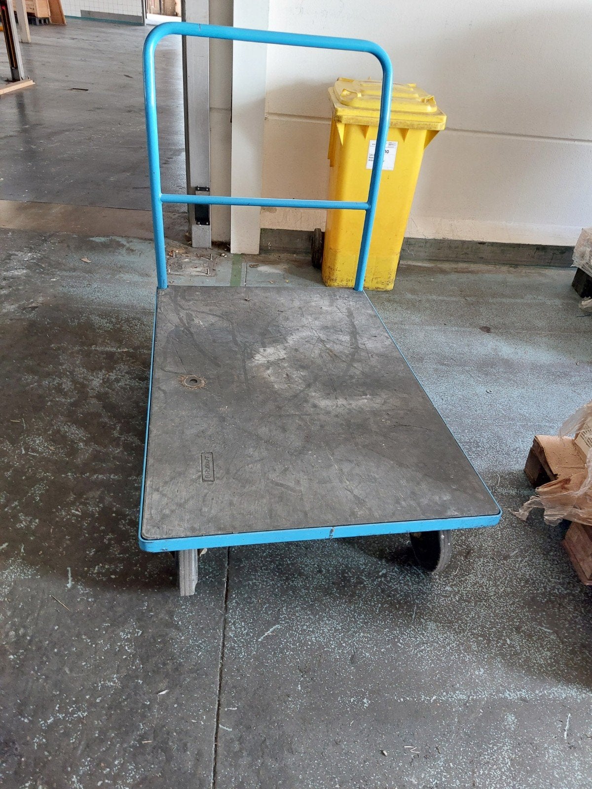 Stevige transportkar met blauw frame, Minder dan 60 liter, Ophalen, Gebruikt, Transportkar