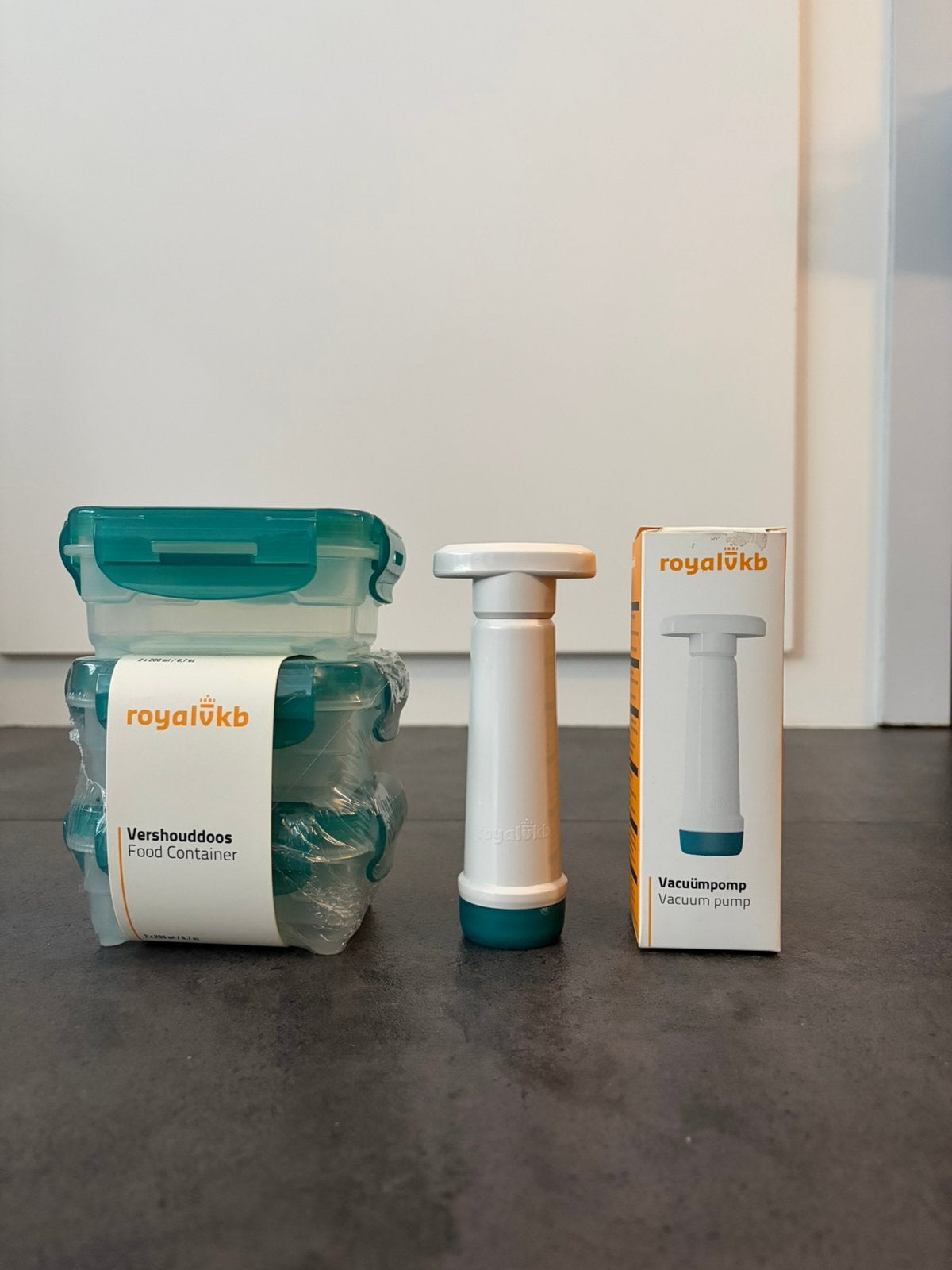 Royal VKB vershouddozen en vacuümpomp, Huis en Inrichting, Ophalen, 600 ml, Luchtdicht, Blauw