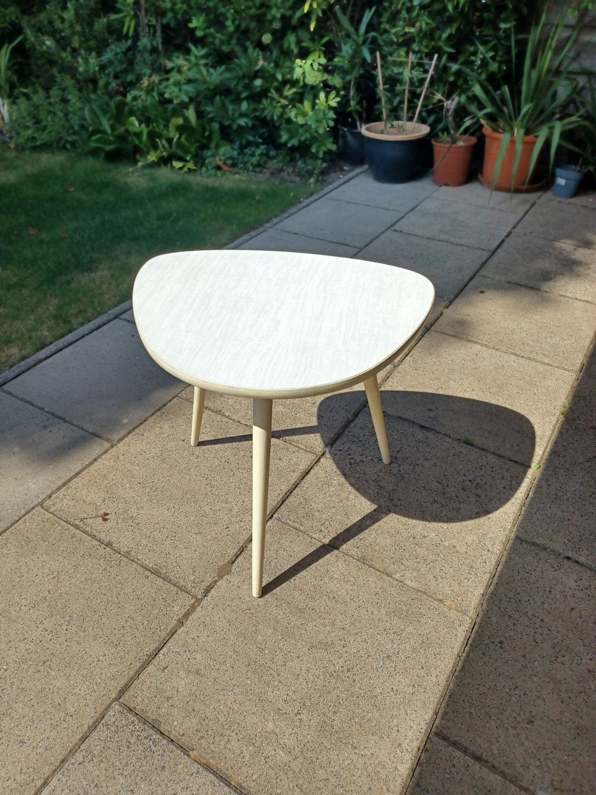 Leuk driehoekig tafeltje - vintage, Minder dan 55 cm, Gebruikt, Vited, Rond