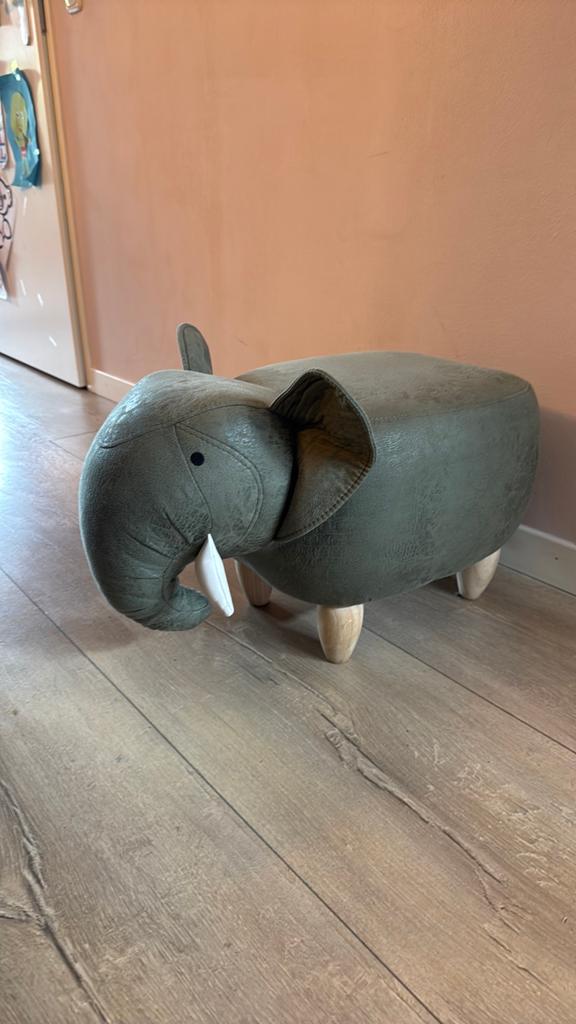 Poef olifant, Ophalen, Zo goed als nieuw, Rond, Minder dan 50 cm
