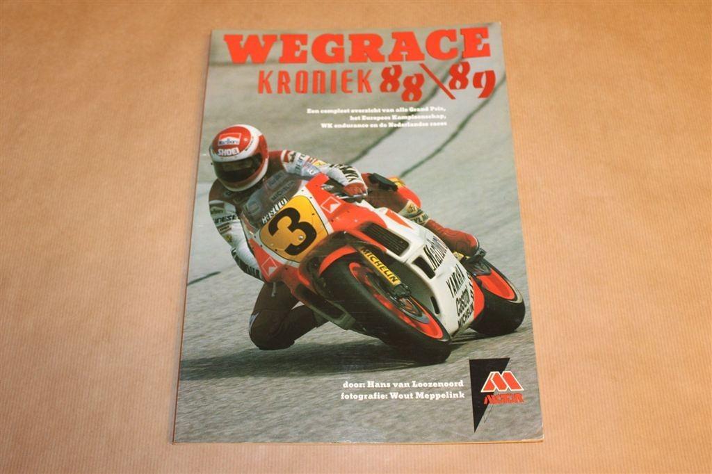 Wegrace Kroniek 88/89 — Compleet Jaarboek Motorraces, Ophalen of Verzenden, Gelezen