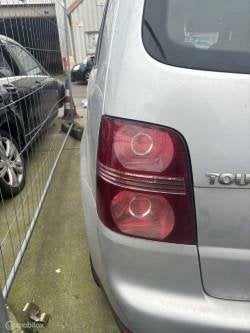 Achterlicht links Volkswagen Touran II ('06-'10), Gebruikt, Volkswagen, Ophalen of Verzenden, Volkswagen