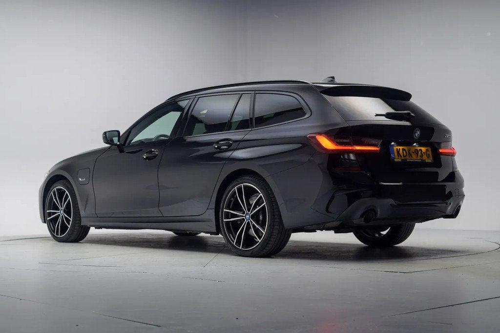BMW 3 Serie Touring 320e M Sport High Executive Aut. [ Navi, Auto's, BMW, 1998 cc, 1800 kg, Gebruikt, Hybride Elektrisch/Benzine